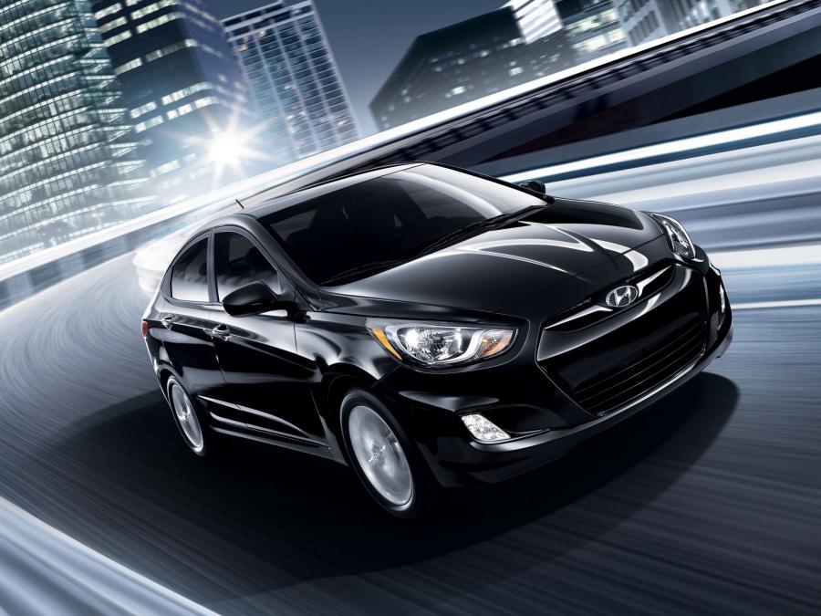  Hyundai Accent Sedan 2011 года  (US) (фото 8 из 23)